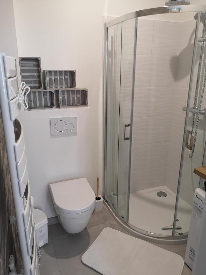 Haute Ville : Studio Ravissant Granville Bagian luar foto