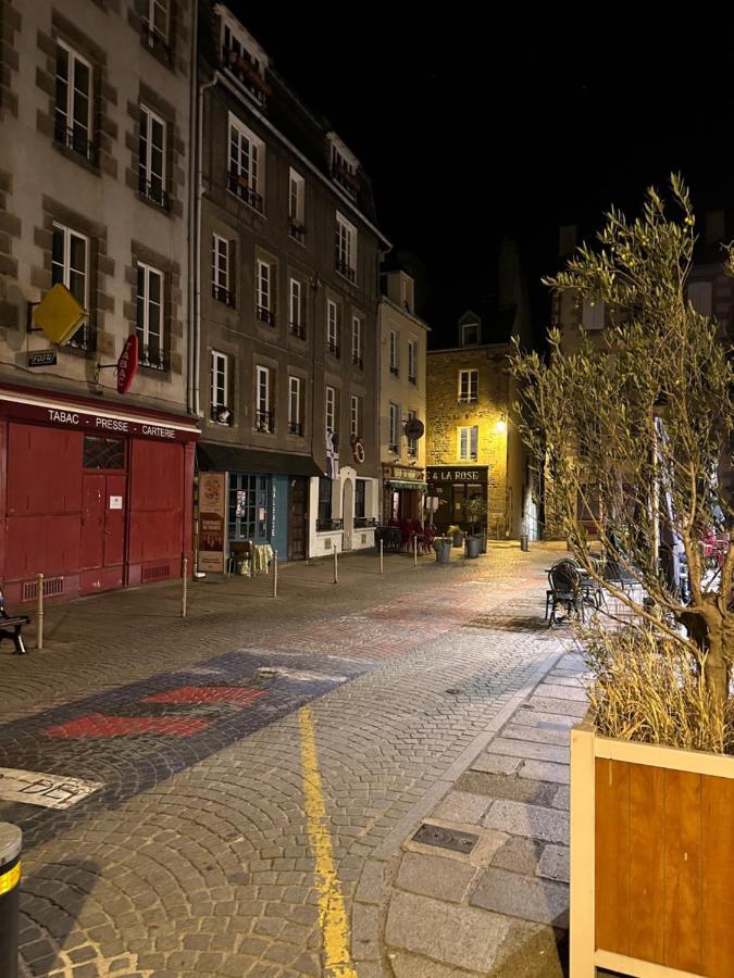 Haute Ville : Studio Ravissant Granville Bagian luar foto